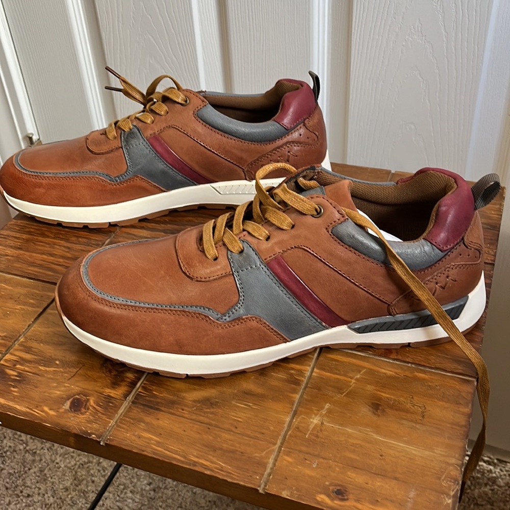 English laundry men’s sneakers